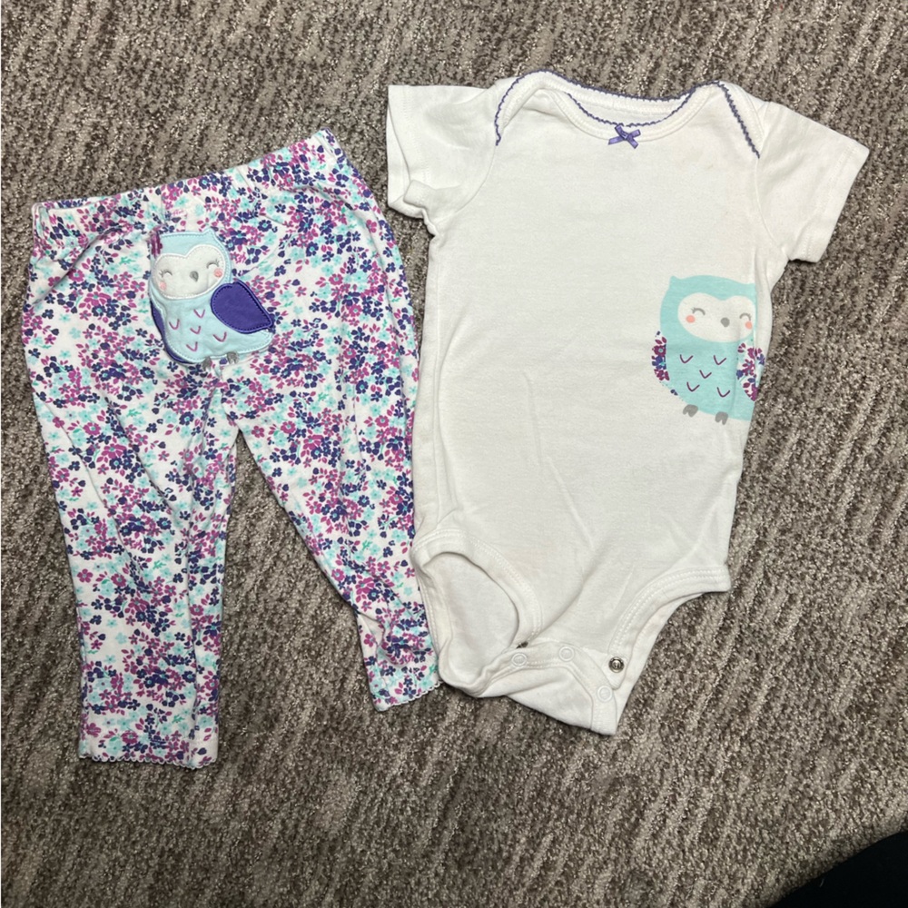 Carters 9 month girl bundle - Picture 3 of 4